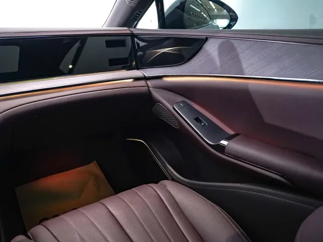 Denza Z9GT — Фото автомобиля 20