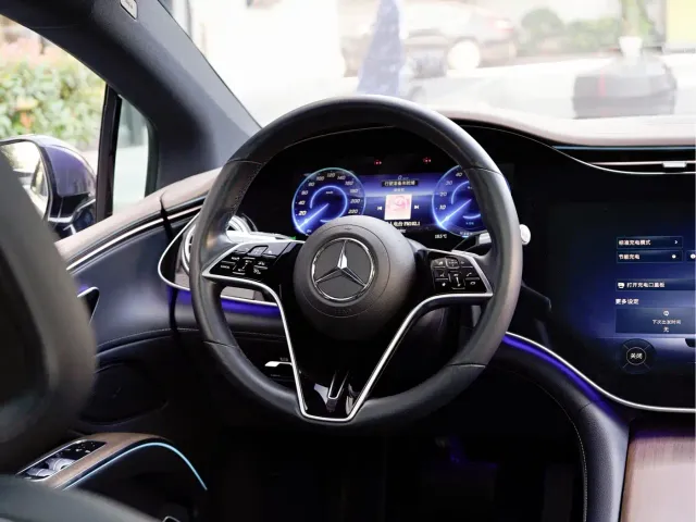 Mercedes-Benz EQS — Фото автомобиля 13