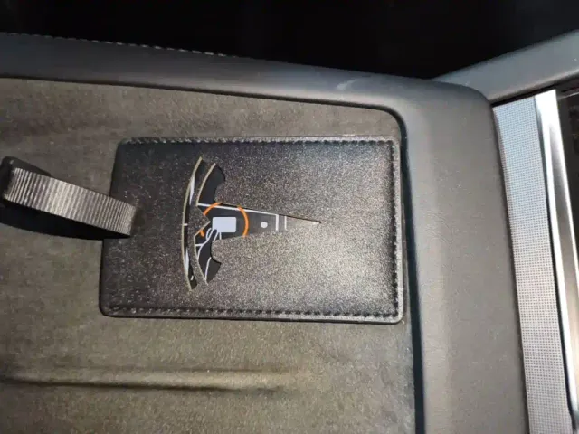 Tesla Model 3 — Фото автомобиля 8