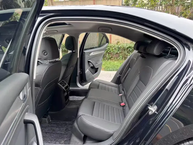 Skoda Superb — Фото автомобиля 9