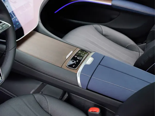 Mercedes-Benz EQS — Фото автомобиля 16