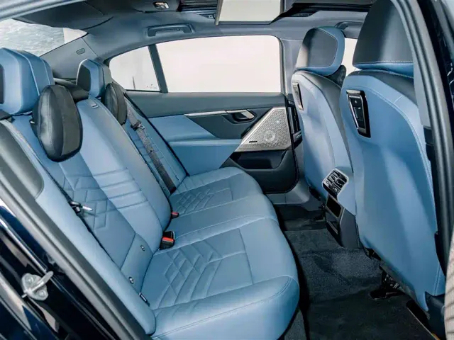 BMW 5 Series — Фото автомобиля 23