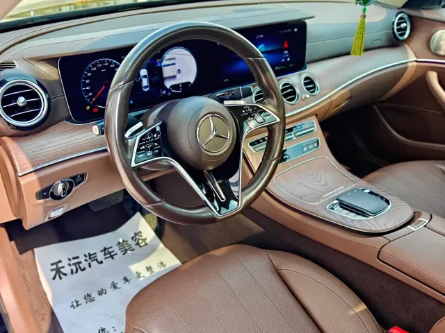 Mercedes-Benz E-Class — Фото автомобиля 11