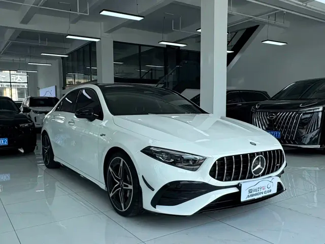 Mercedes-Benz Mercedes-Benz A-Class AMG 2025 AMG A 35 L 4MATIC — Фото автомобиля 3
