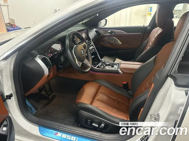 BMW 8 Series G15 — Фото автомобиля 3
