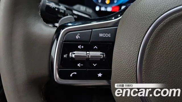 Kia Canival Carnival 4 поколение Бензин 7 мест Signature — Фото автомобиля 22