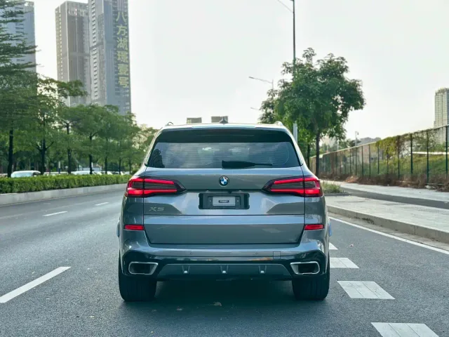 BMW X5 — Фото автомобиля 6
