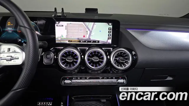 Mercedes-Benz EQA — Фото автомобиля 13