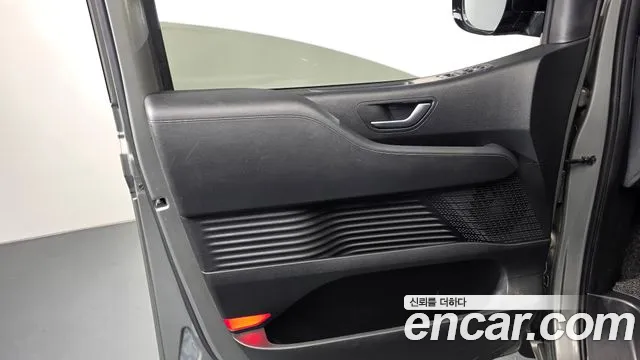 Hyundai Staria Staria L3.5 Lounge 9 мест — Фото автомобиля 21