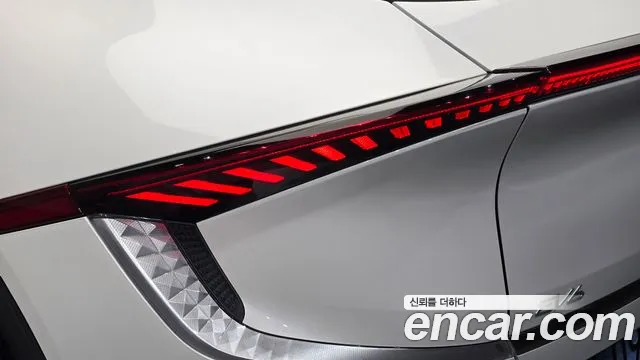 Kia EV6 — Фото автомобиля 23