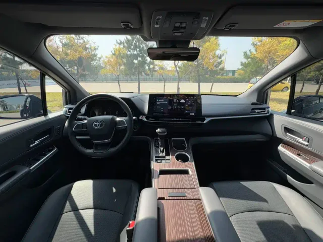 Toyota Granvia — Фото автомобиля 6