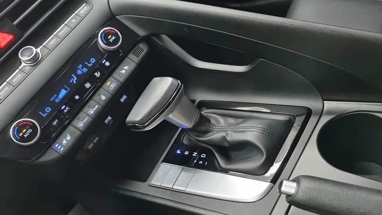 Hyundai Avante CN7 — Фото автомобиля 9