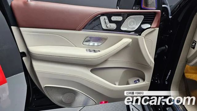 Mercedes-Benz GLS-Class — Фото автомобиля 23