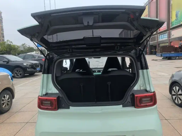 Wuling Hongguang Mini EV — Фото автомобиля 18
