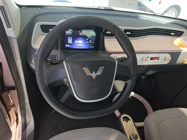 Wuling Hongguang Mini EV — Фото автомобиля 10