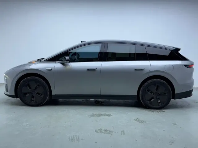 Li Auto i6 — Фото автомобиля 5
