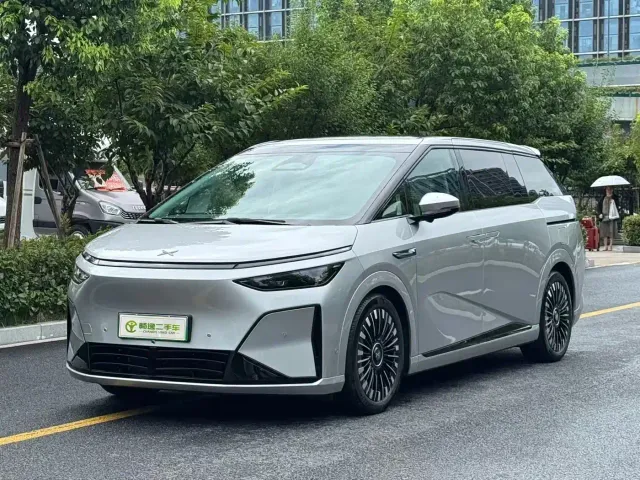Фотография автомобиля — Xpeng X9