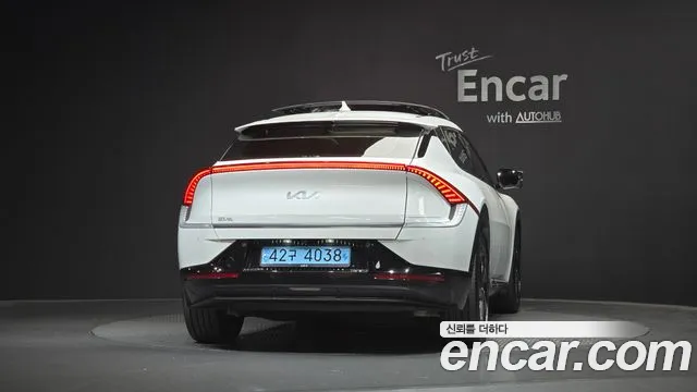 Kia EV6 — Фото автомобиля 4