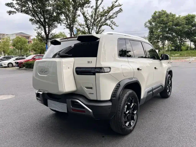 BYD FangChengBao Titanium 3 — Фото автомобиля 10