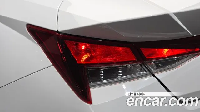 Hyundai Avante CN7 — Фото автомобиля 8