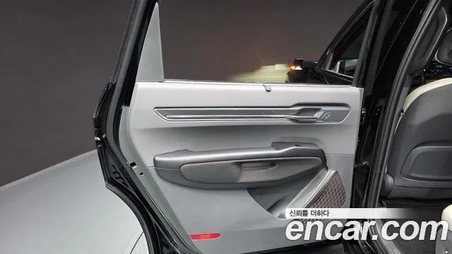 Kia EV9 Long Range 4WD — Фото автомобиля 20