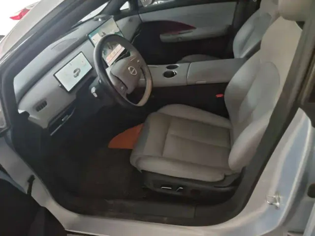 Nissan N7 — Фото автомобиля 14