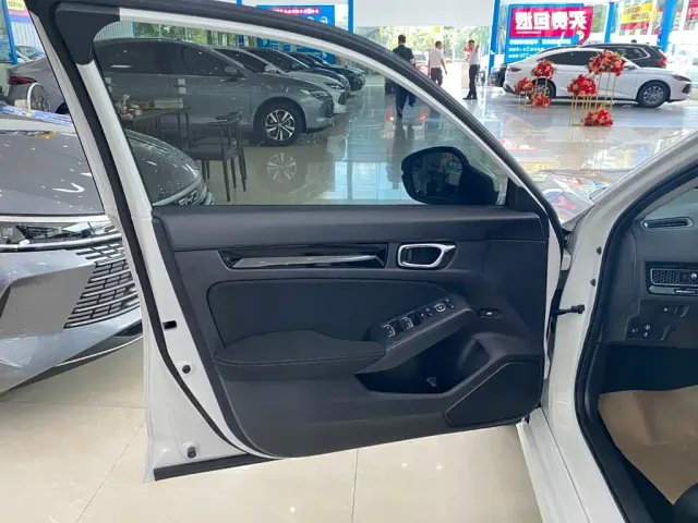 Honda Civic — Фото автомобиля 4