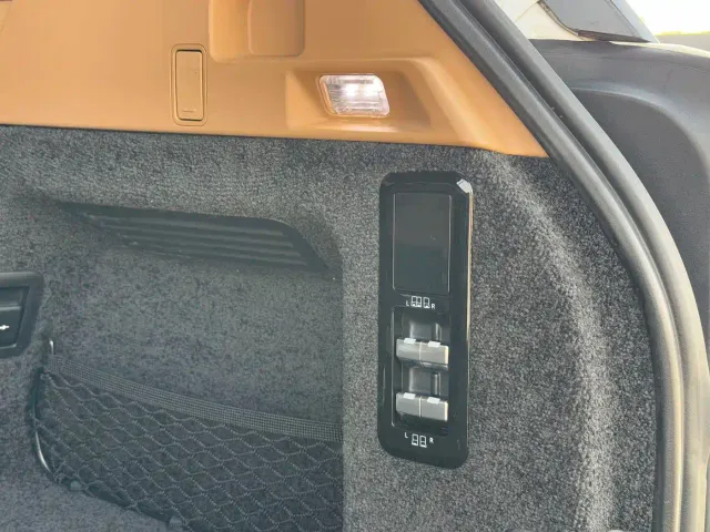 Land Rover Range Rover — Фото автомобиля 12