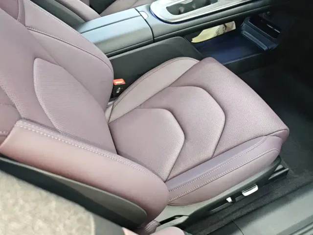 Xiaomi SU7 — Фото автомобиля 24