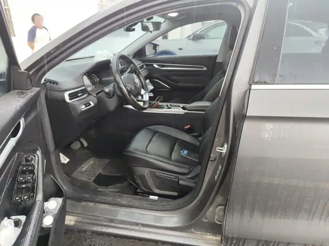 Geely Emgrand — Фото автомобиля 12