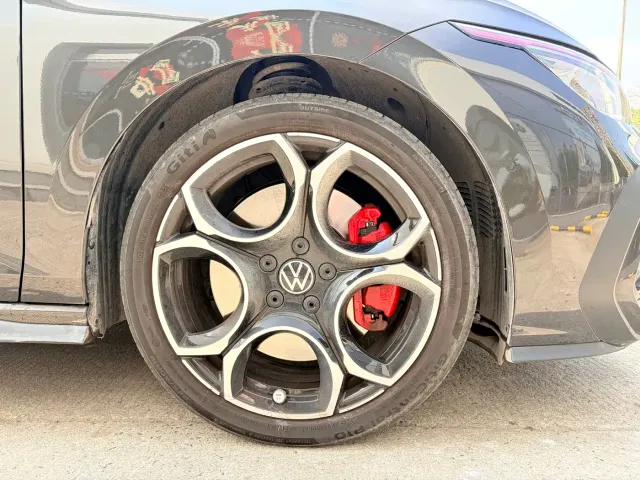 Volkswagen Golf GTI — Фото автомобиля 5