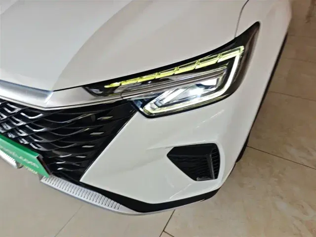 Roewe RX5 — Фото автомобиля 23