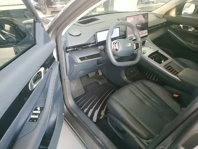 Geely Galaxy E5 — Фото автомобиля 15