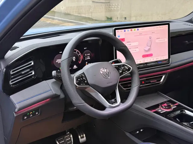 Volkswagen Tiguan L — Фото автомобиля 10