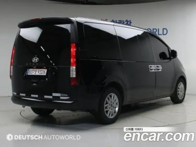 Hyundai Staria — Фото автомобиля 2