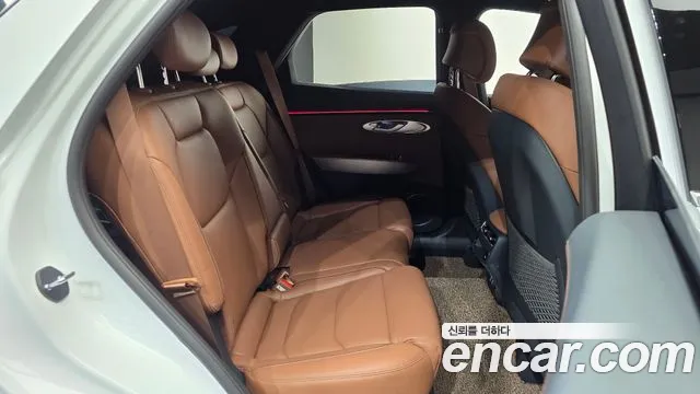 Genesis GV70 — Фото автомобиля 17