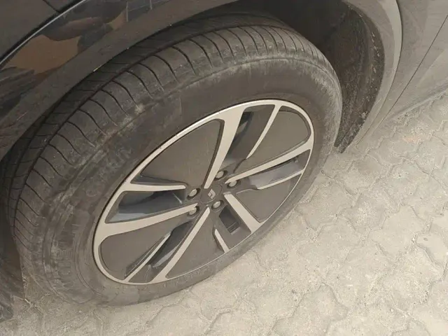 Li Auto L7 — Фото автомобиля 6