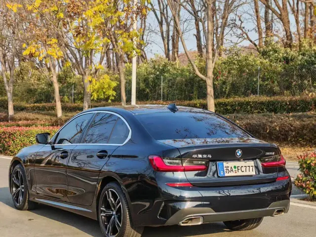 BMW 3 Series — Фото автомобиля 12