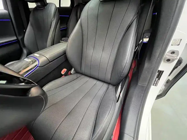 Mercedes-Benz E-Class — Фото автомобиля 4