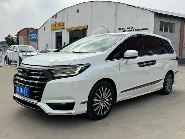 Фотография автомобиля — Honda Elysion