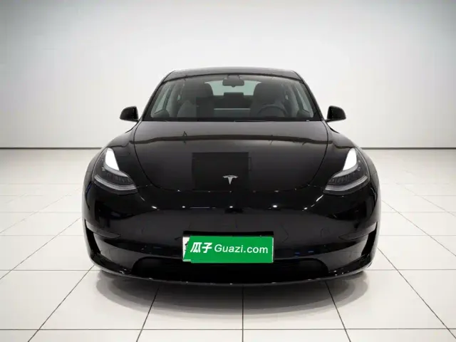 Tesla Model Y — Фото автомобиля 22