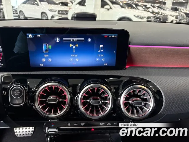 Mercedes-Benz A-Class — Фото автомобиля 14