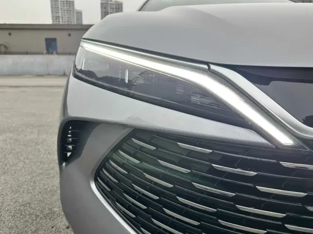 BYD Qin L — Фото автомобиля 14