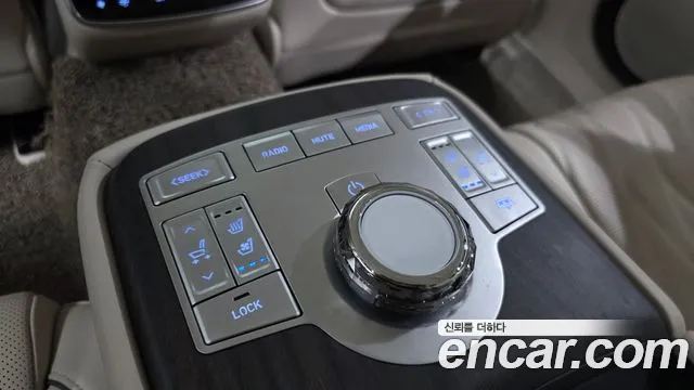 Genesis G80 Бензин 2.5 турбо AWD — Фото автомобиля 9