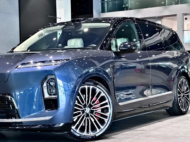 Nio ES8 — Фото автомобиля 7