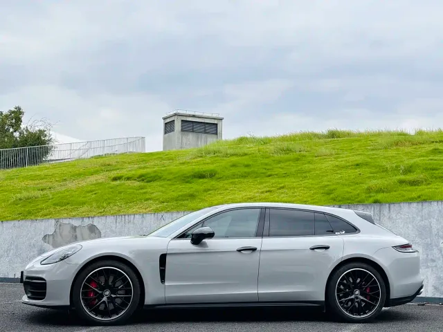Porsche Panamera — Фото автомобиля 4