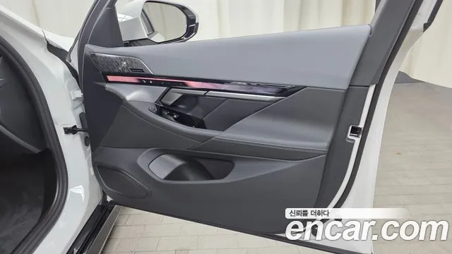BMW i5 — Фото автомобиля 22