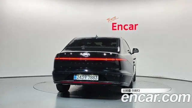 Hyundai Grandeur GN7 — Фото автомобиля 4