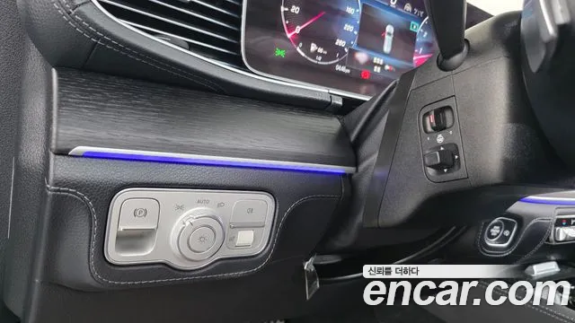 Mercedes-Benz GLS-Class — Фото автомобиля 22