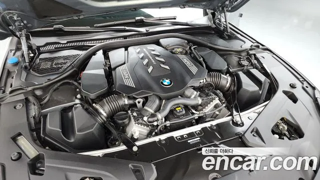 BMW 8 Series G15 — Фото автомобиля 9